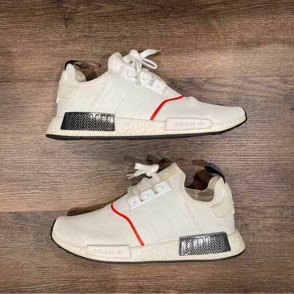 adidas gazelle silver green womens Adidas NMD XR1 Triple White